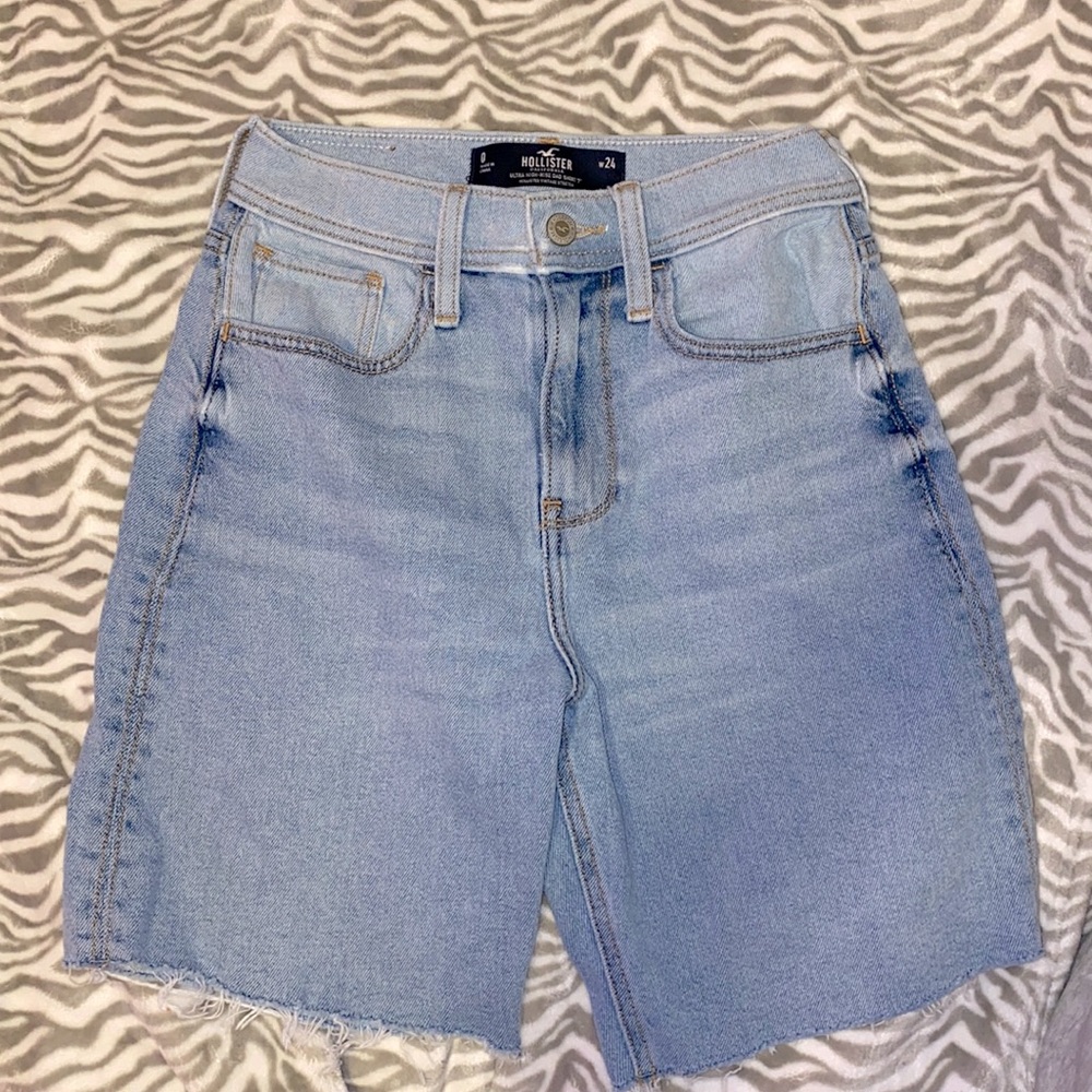 Hollister Ultra High Rise Dad Shorts